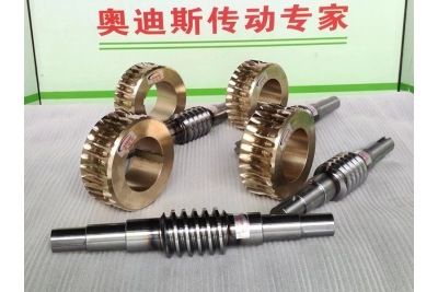蝸輪蝸桿傳動(dòng)的維護(hù)周期是多久？